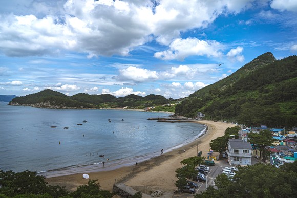 2023년 관리우수 해수욕장 선정된 남해 사촌해수욕장. ⓒ 남해군