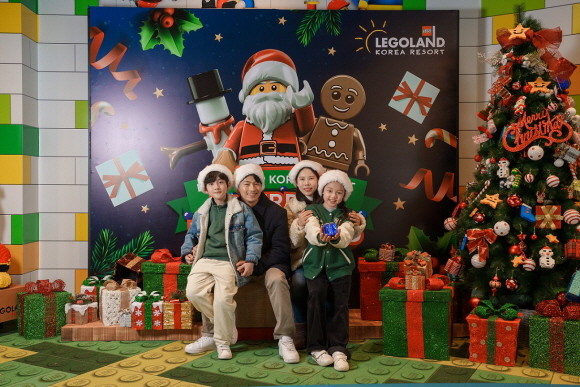 레고랜드 호텔은 겨울 시즌 온가족이 여유로운 호캉스를 즐길 수 있는 '코지 윈터 슬립오버' 패키지 프로모션을 진행한다. © 레고랜드 호텔