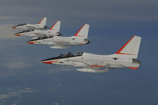 제1전투비행단의 주력 기종 T-50은 우리 기술로 만든 최초의 고등 훈련기로 세계 최고의 성능으로 평가 운용하고 있다. ⓒ 제1전투비행단