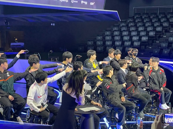 각 팀들은 T1을 LCK 스프링에서 가장 유력한 우승팀으로 지목했다. = 김소미 기자