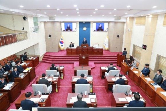완도군의회 본회의장. ⓒ 완도군의회
