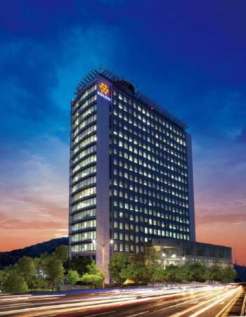 코오롱글로벌 과천 사옥 전경. © 코오롱글로벌