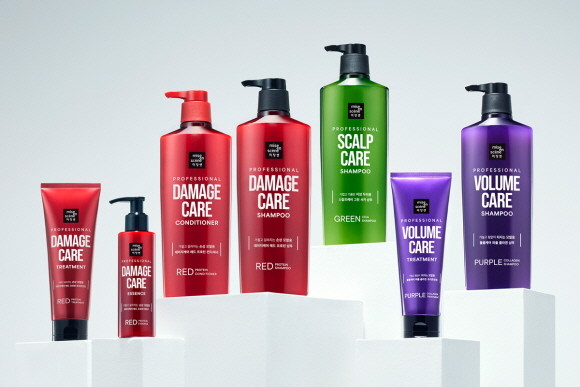 아모레퍼시픽 헤어 패션 브랜드 미쟝센이 프로페셔널 라인의 디자인과 내용물을 업그레이드해 리뉴얼 출시했다. © 아모레퍼시픽