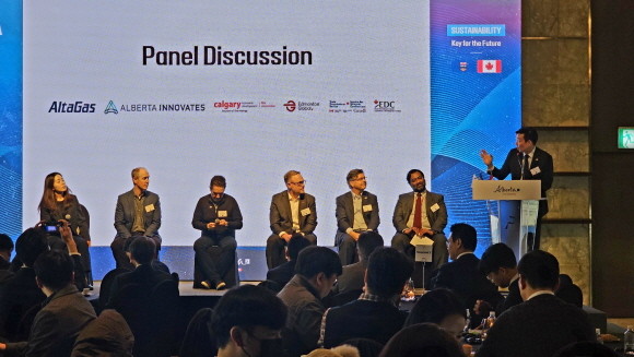캐나다 대사관 알버타주정부 한국 대표부는 7일 서울 플라자 호텔에서 'Alberta Korea Forum 2024'을 개최하고 알버타주의 주요 산업과 한국과의 협력 방안을 논의했다. © 캐나다 알버타주정부한국대표부