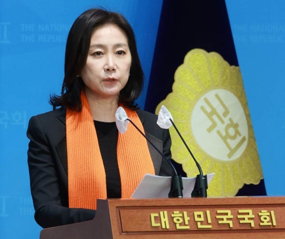 지난 1월 허은아 개혁신당 수석대변인이 국회 소통관에서 기업 관련 정강정책을 발표하고 있다. ⓒ 연합뉴스