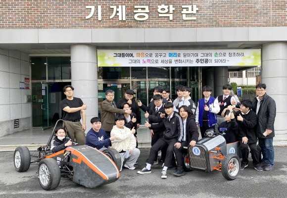 영남이공대는 지난달 29일 경북공업고등학교 전자기계과 학생들을 대상으로 고교연계 방과후 캡스톤 프로젝트를 진행했다. ⓒ 영남이공대학교