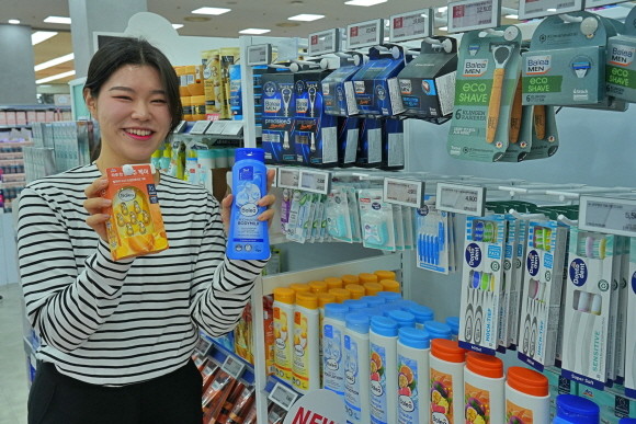 롯데마트와 슈퍼가 독일 dm사의 단독 직소싱 운영 상품을 확대하며 H&B 경쟁력 강화에 나선다. © 롯데쇼핑