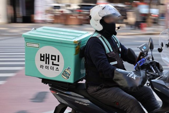 한국소비자단체협의회가 일부 간편결제사들의 선불결제 수수료율이 과도하다고 지적했다. ⓒ 연합뉴스