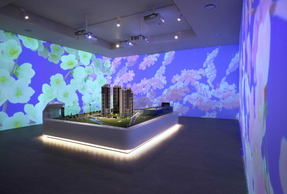 e편한세상 금정 메종카운티 주택전시관 모형존. ⓒ DL이앤씨