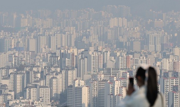 캐피탈업계에 4월 위기설이 입방아에 오른다. ⓒ 연합뉴스
