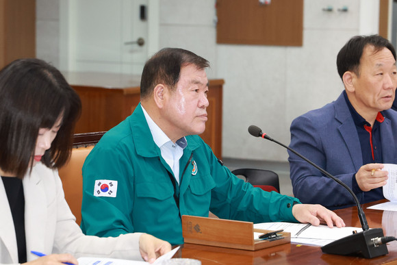 산청군이 지방소멸대응기금 투자계획 수립 중간보고회를 개최하고 있다. ⓒ 산청군