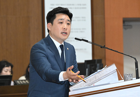 최민국 진주시의원 진주시 e스포츠상설경기장 설립 과정을 지적하고 있다. ⓒ 프라임경제