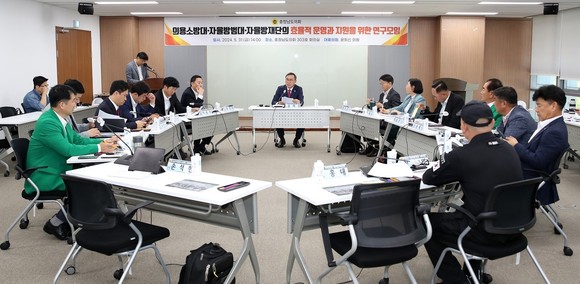 31일 충남도의회 회의실에서 발족식과 첫 회의를 열고, 앞으로의 운영 계획 등을 논의하고 있다. ⓒ 의회사무국