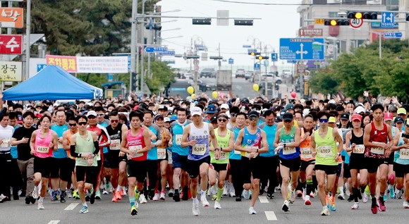 지난 1일 대천해수욕장 일원에서 펼쳐진 제21회 보령머드임해마라톤이 개최했다. ⓒ 보령시
