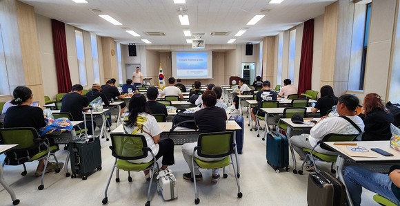 19일 신규 어업인 후계자 30명을 대상으로 현장교육을 실시하고 있다. ⓒ 충남도