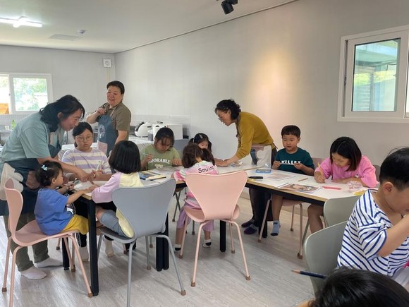 남해군 농번기 주말 아이돌봄 서비스 운영. ⓒ 남해군