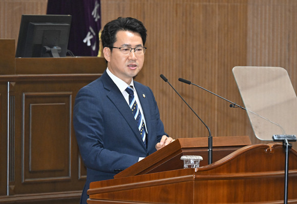윤성관 진주시의원이 특화 브랜드 산단조성을 강조하고 있다. ⓒ 프라임경제