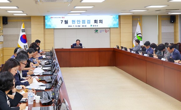 조근제 함안군수가 폭염·호우대비 사전준비 강화를 주문하고 있다. ⓒ 함안군