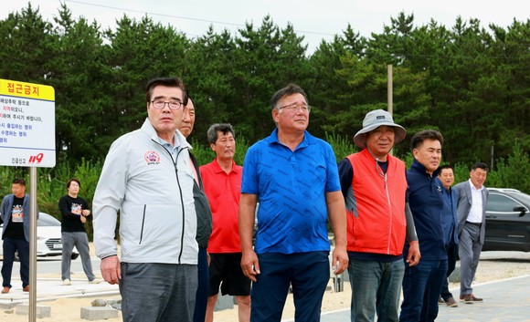 김동일 보령시장이 지난 22일 여름 휴가철을 맞아 관광지와 유관기관 및 단체 등 총 52개소를 방문해 현장 근무자들 격려했다. ⓒ 보령시