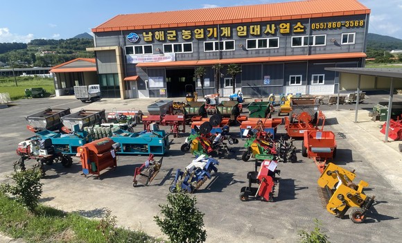 남해군 불용 임대농업기계 관내 농업인 대상 현장입찰. ⓒ 남해군