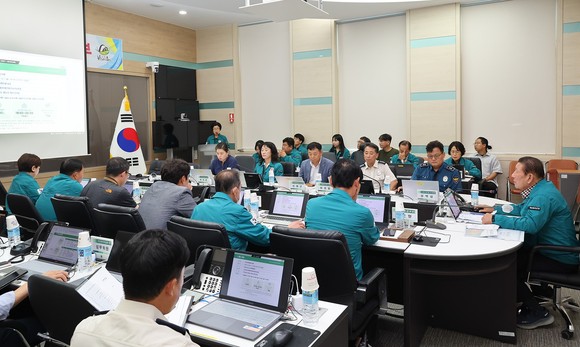 조근제 함안군수가 안전관리위원회를 개최하고 있다. ⓒ 함안군