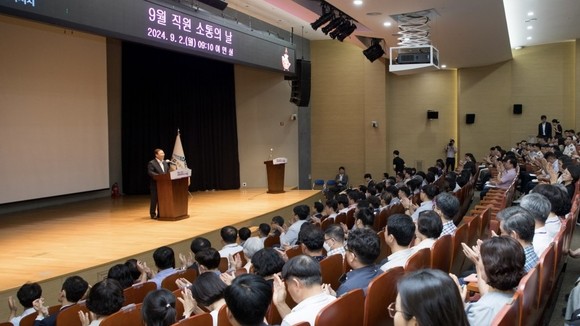 9월 직원 소통의 날에 참석한 최민호 세종시장. ⓒ 세종시