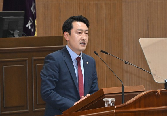 오경훈 진주시의원이 진주시 행정조직 확대 개편을 제안하고 있다. ⓒ 진주시의회