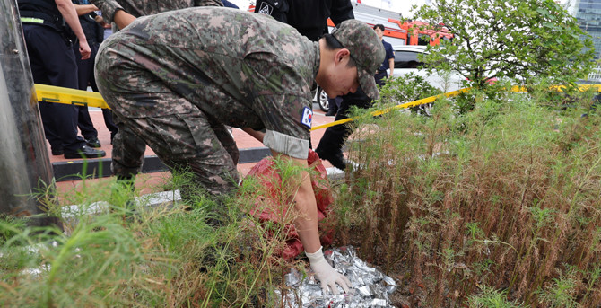 강 일병은 족저근막염이 있었지만 병무청의 신체검사에서 입대 연기가 승인되지 않아 입대했다. ⓒ 연합뉴스