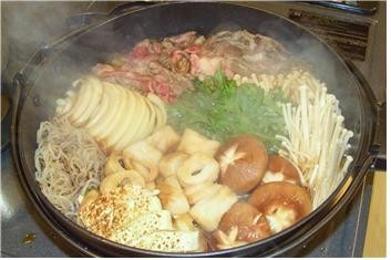 냄비 요리 '준준. ⓒ 농림수산성 '우리의 향토 요리'