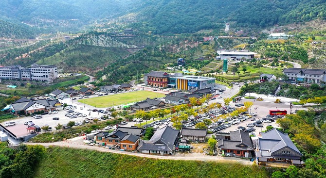 산청군 산청약초 향기따라 건강걷기. ⓒ 산청군
