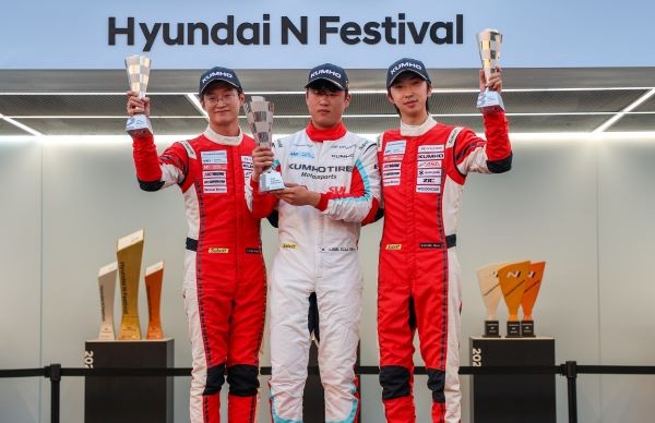  금호타이어가 후원하는 금호 SL모터스포츠팀이 현대N페스티벌 eN1 클래스에서 5.6라운드 우승을 달성했다. ⓒ 금호타이어
