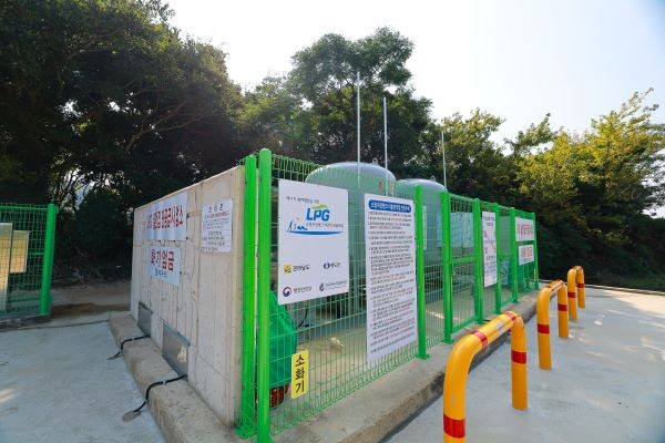 소안면 횡간마을에 구축된 LPG 시설. ⓒ 완도군