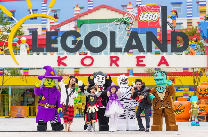 레고랜드 코리아 리조트가 선선한 날씨와 아름다운 풍경을 즐길 수 있는 춘천의 가을을 레고랜드와 함께 만끽하기 위한 3가지 프로모션을 마련했다. © 레고랜드 코리아 리조트