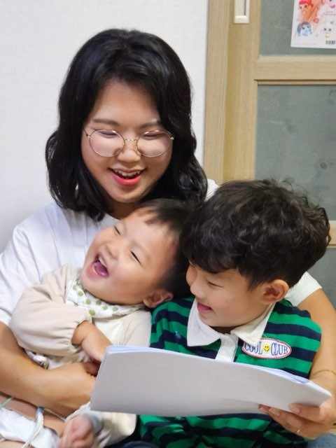 궁류면 김영규 아내 하영혜 씨가 손 편지를 낭독하고 있다. ⓒ 의령군