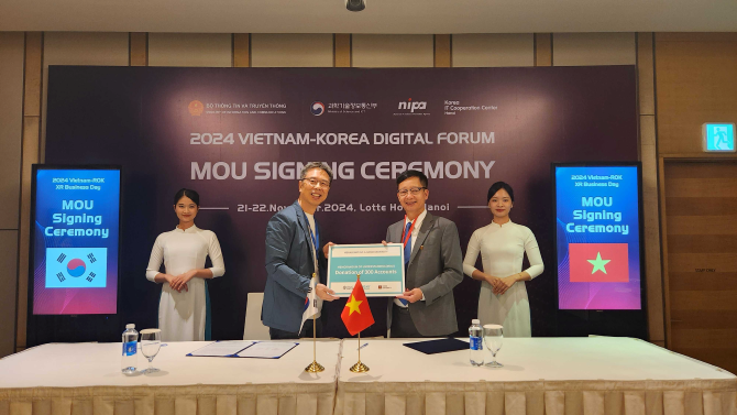 (왼쪽부터)박재승 주얼캠프 공동대표, LUONG NGOC MINH 하노이대학교 부총장. ⓒ 비주얼캠프
