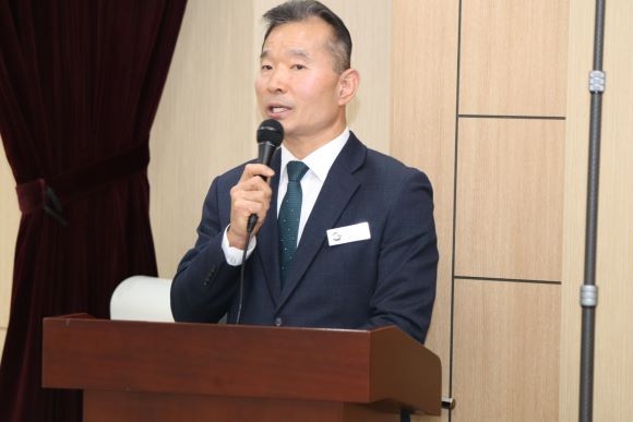 오우환 장학관이 질의 응답 시간을 진행하고 있다. ⓒ 최병수 기자