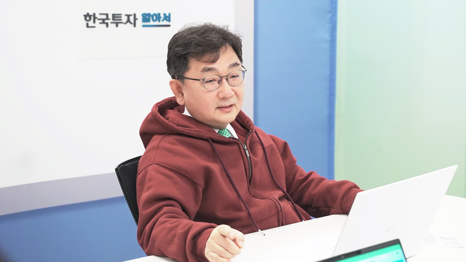 박희운 한국투자신탁운용 솔루션본부장이 지난 19일 한투운용 본사에서 프라임경제와 인터뷰를 통해 타깃데이트펀드(TDF) 선택 노하우를 설명하고 있다. ⓒ 한국투자신탁운용
