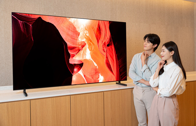 삼성디스플레이 2025년형 TV용 4000니트 QD-OLED. ⓒ 삼성디스플레이
