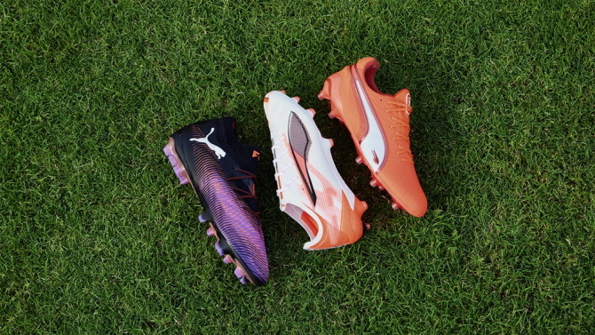 푸마(PUMA)가 신규 축구화 패키지 '언리미티드(Unlimited) 팩'을 론칭하며 간판 모델 '퓨처(FUTURE)'를 업그레이드해 '퓨처 8'을 출시한다. ©