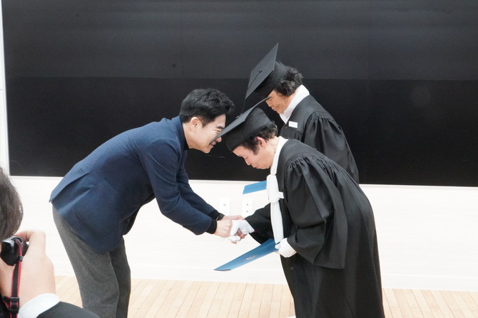 김대중 교육감이 학업무수상을 수여하는 모습. ⓒ 프라임경제