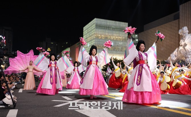 천안흥타령춤축제가 25일 제13회 대한민국축제콘텐츠대상에서 대상을 수상했다(지난해 천안흥타령축제 장면). ⓒ 프라임경제