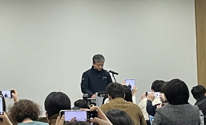 주우정 현대엔지니어링 대표이사가 28일 서울 종로구 본사 빌딩에서 열린 서울세종 고속도로 사고 관련 간담회에서 발언하고 있다. = 박선린 기자