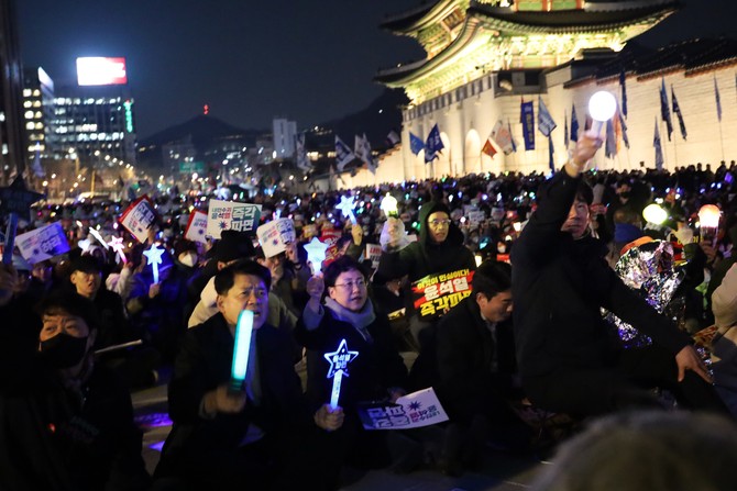 지난 11일 김선민 조국혁신당 대표 권한대행 및 의원단 광화문 천막농성(2일째) 및 윤석열 즉각파면 긴급행동 광화문 집회 참석했다. ⓒ 조국혁신당 공보국