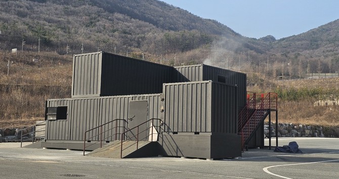 중앙소방학교에 추가 도입된 실화재 훈련시설(플래시오버 셀). ⓒ 소방청