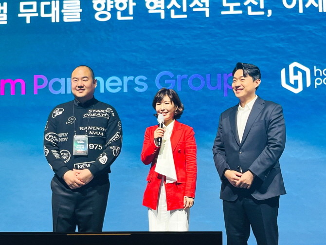 (왼쪽부터) 이진웅 스카이벤처스 대표, 함시원 함프트너스 대표, 송정현 케이팝머치 대표. © 함파트너스