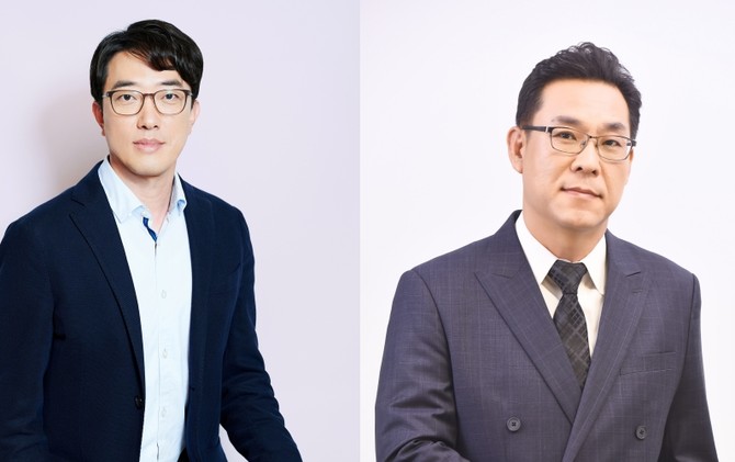 최원준(왼쪽) 삼성전자 MX사업부 개발실장 겸 COO(사장)과 김철기 삼성전자 DA사업부장(부사장). ⓒ 삼성전자