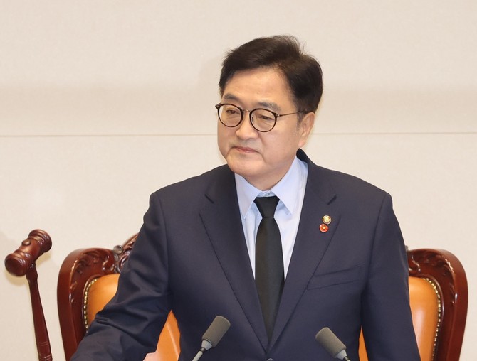 우원식 국회의장이 지난 2일 국회에서 본회의를 개회하고 있다. ⓒ 연합뉴스