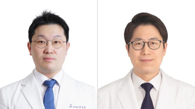 경희대한방병원 중풍뇌질환센터 권승원(왼쪽), 이한결 교수. © 경희의료원