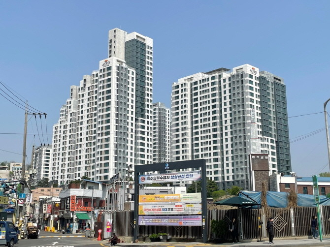 서울 동작구 흑석동 '아크로리버하임' 전경. = 박선린 기자