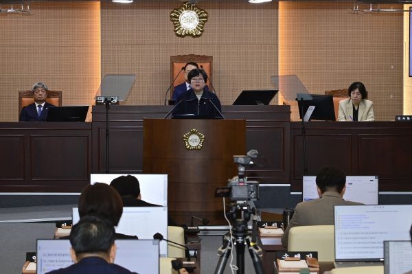 손혜진 의원이 제301회 임시회 제1차 본회의 5분 자유발언을 하고 있다. ⓒ 광주 북구의회